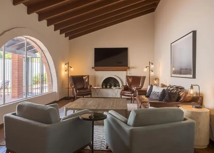 Сasa de vacaciones Spacious Arcadia Lite House W Pool Mtn Views