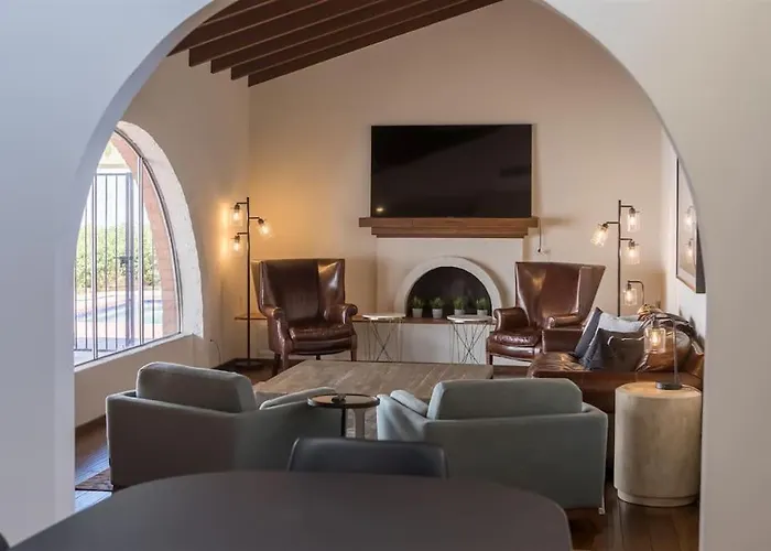 Сasa de vacaciones Spacious Arcadia Lite House W Pool Mtn Views
