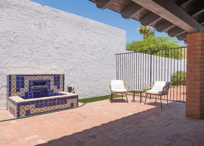 Сasa de vacaciones Spacious Arcadia Lite House W Pool Mtn Views Phoenix