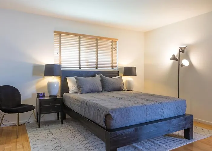 Spacious Arcadia Lite House W Pool Mtn Views Сasa de vacaciones Phoenix