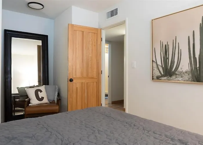 Сasa de vacaciones Spacious Arcadia Lite House W Pool Mtn Views Phoenix